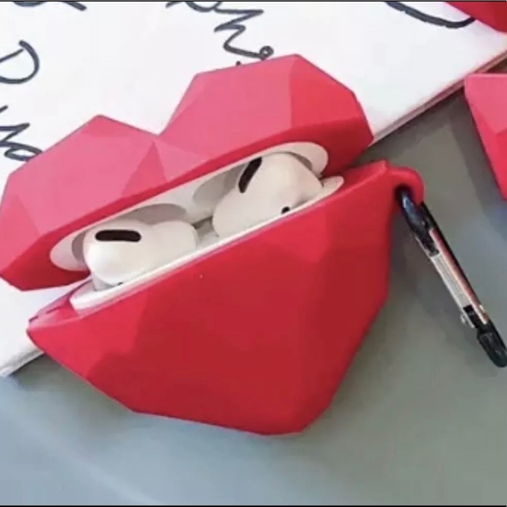 Heart ❤️ Airpods Pro case NEW
